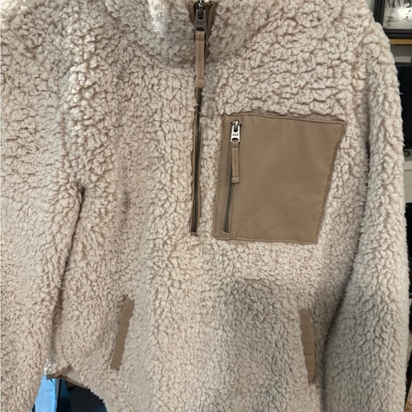 Abercrombie & Fitch Jackets & Blazers - Abercrombie & Fitch Cream Sherpa Pullover